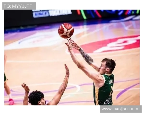 男篮澳大利亚与德国激战正酣谁将晋级下一轮赛事的巅峰对决