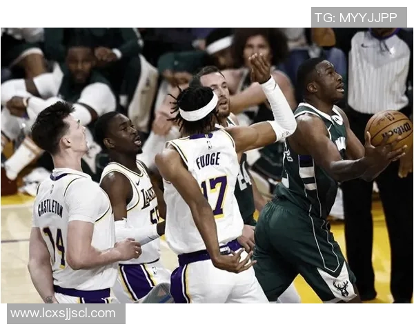 篮网与湖人季前赛精彩回放全景解析及球员表现亮点总结 篮网与湖人季前赛精彩回放全景解析及球员表现亮点总结