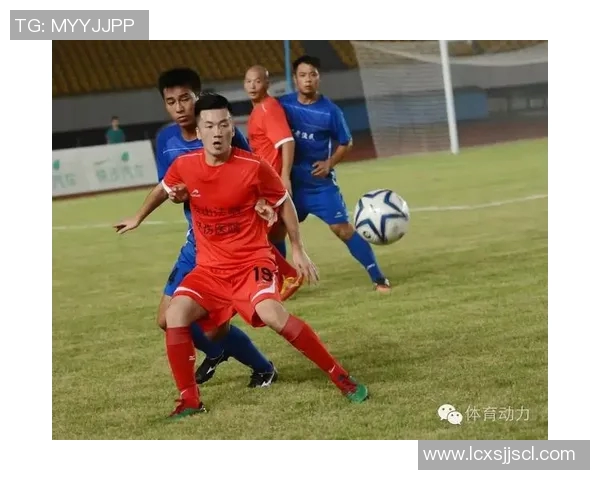 列日与阿贾克斯激战正酣足球盛宴引发球迷热情高涨